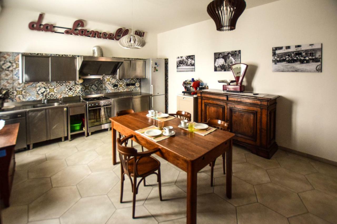 Gambisa Street Hotel Soliera Екстериор снимка