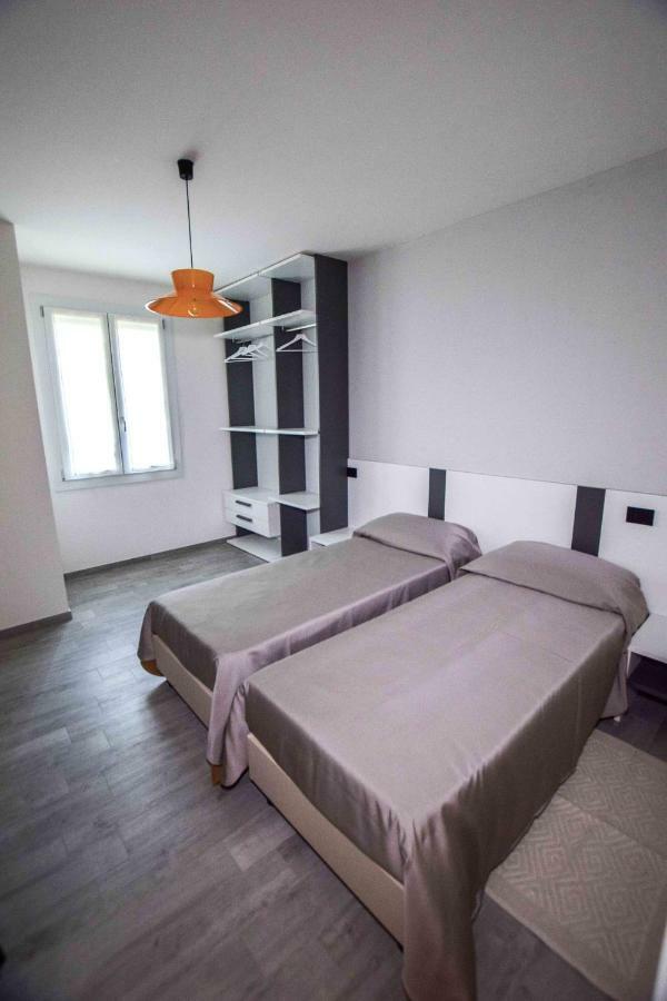 Gambisa Street Hotel Soliera Екстериор снимка